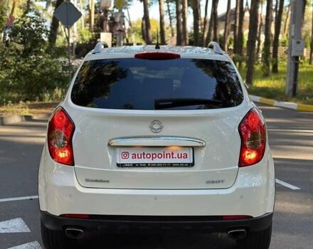 Белый Cанг Йонг Корандо, объемом двигателя 2 л и пробегом 111 тыс. км за 9300 $, фото 11 на Automoto.ua