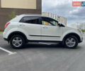 Білий Cанг Йонг Korando, об'ємом двигуна 2 л та пробігом 230 тис. км за 8500 $, фото 2 на Automoto.ua