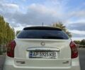 Белый Cанг Йонг Корандо, объемом двигателя 2 л и пробегом 246 тыс. км за 9555 $, фото 3 на Automoto.ua