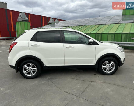 Білий Cанг Йонг Korando, об'ємом двигуна 2 л та пробігом 113 тис. км за 9200 $, фото 5 на Automoto.ua