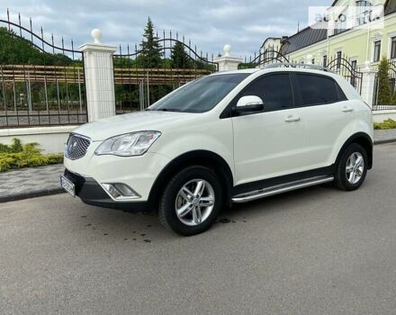 Білий Cанг Йонг Korando, об'ємом двигуна 2 л та пробігом 170 тис. км за 10500 $, фото 2 на Automoto.ua