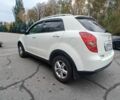 Cанг Йонг Korando 2012 у Новомосковске на Automoto.ua Білий Cанг Йонг Korando, об'ємом двигуна 2 л та пробігом 77 тис. км за 9500 $, фото 3 на Automoto.ua
