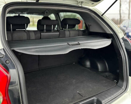 Белый Cанг Йонг Корандо, объемом двигателя 2 л и пробегом 111 тыс. км за 8800 $, фото 12 на Automoto.ua