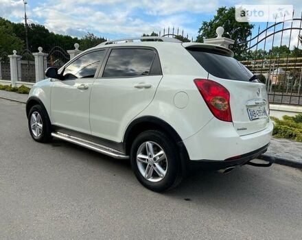 Білий Cанг Йонг Korando, об'ємом двигуна 2 л та пробігом 170 тис. км за 10500 $, фото 3 на Automoto.ua