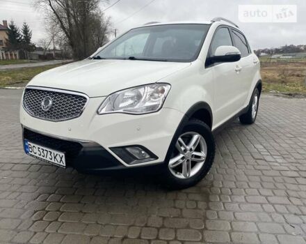 Білий Cанг Йонг Korando, об'ємом двигуна 2 л та пробігом 128 тис. км за 9600 $, фото 1 на Automoto.ua