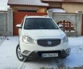 Білий Cанг Йонг Korando, об'ємом двигуна 2 л та пробігом 111 тис. км за 10100 $, фото 5 на Automoto.ua