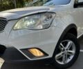 Белый Cанг Йонг Корандо, объемом двигателя 2 л и пробегом 111 тыс. км за 9300 $, фото 2 на Automoto.ua