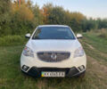 Білий Cанг Йонг Korando, об'ємом двигуна 2 л та пробігом 190 тис. км за 9500 $, фото 1 на Automoto.ua