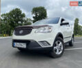 Білий Cанг Йонг Korando, об'ємом двигуна 2 л та пробігом 230 тис. км за 8500 $, фото 1 на Automoto.ua