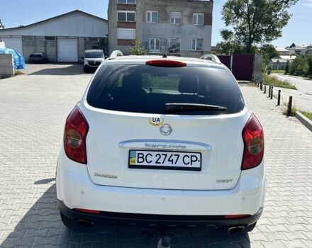 Белый Cанг Йонг Корандо, объемом двигателя 2 л и пробегом 155 тыс. км за 9400 $, фото 4 на Automoto.ua