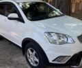Білий Cанг Йонг Korando, об'ємом двигуна 2 л та пробігом 67 тис. км за 10000 $, фото 3 на Automoto.ua