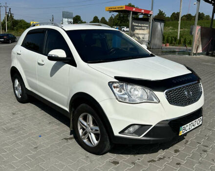 Білий Cанг Йонг Korando, об'ємом двигуна 2 л та пробігом 155 тис. км за 10800 $, фото 5 на Automoto.ua