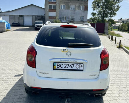 Білий Cанг Йонг Korando, об'ємом двигуна 2 л та пробігом 155 тис. км за 10800 $, фото 8 на Automoto.ua