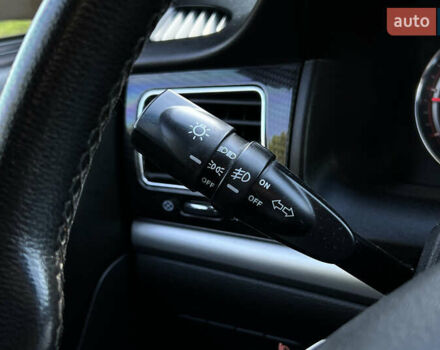 Белый Cанг Йонг Корандо, объемом двигателя 2 л и пробегом 155 тыс. км за 9800 $, фото 9 на Automoto.ua