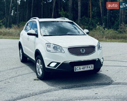 Білий Cанг Йонг Korando, об'ємом двигуна 2 л та пробігом 164 тис. км за 8100 $, фото 1 на Automoto.ua