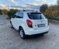 Белый Cанг Йонг Корандо, объемом двигателя 2 л и пробегом 132 тыс. км за 11300 $, фото 2 на Automoto.ua