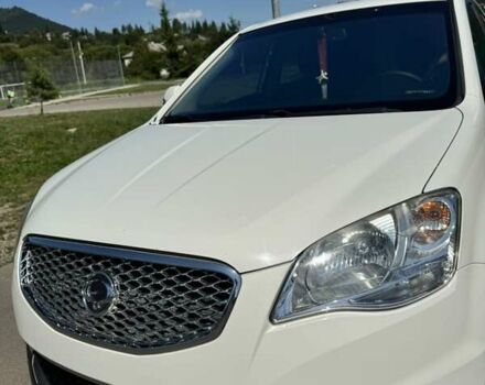 Білий Cанг Йонг Korando, об'ємом двигуна 2 л та пробігом 127 тис. км за 9700 $, фото 1 на Automoto.ua