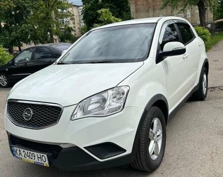 Білий Cанг Йонг Korando, об'ємом двигуна 2 л та пробігом 158 тис. км за 8600 $, фото 3 на Automoto.ua