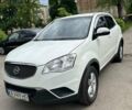 Білий Cанг Йонг Korando, об'ємом двигуна 2 л та пробігом 158 тис. км за 8600 $, фото 3 на Automoto.ua