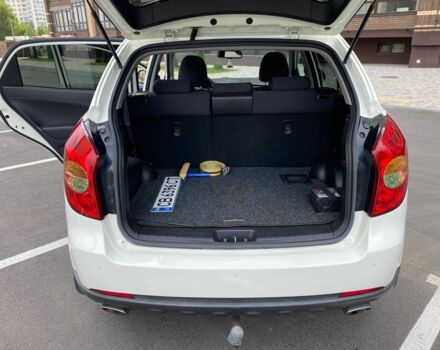 Белый Cанг Йонг Корандо, объемом двигателя 2 л и пробегом 229 тыс. км за 7400 $, фото 5 на Automoto.ua