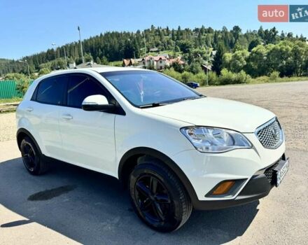 Білий Cанг Йонг Korando, об'ємом двигуна 2 л та пробігом 127 тис. км за 9700 $, фото 5 на Automoto.ua