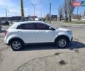 Белый Cанг Йонг Корандо, объемом двигателя 2 л и пробегом 176 тыс. км за 6500 $, фото 2 на Automoto.ua