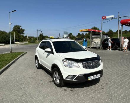Білий Cанг Йонг Korando, об'ємом двигуна 2 л та пробігом 155 тис. км за 10800 $, фото 16 на Automoto.ua