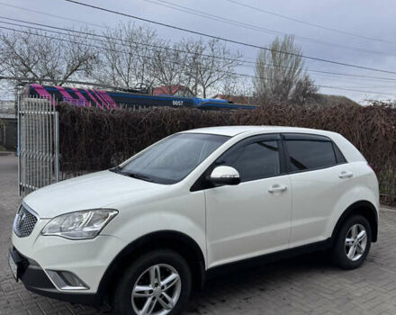 Білий Cанг Йонг Korando, об'ємом двигуна 2 л та пробігом 205 тис. км за 8000 $, фото 5 на Automoto.ua
