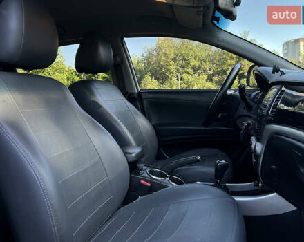 Белый Cанг Йонг Корандо, объемом двигателя 2 л и пробегом 155 тыс. км за 9800 $, фото 18 на Automoto.ua