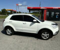 Білий Cанг Йонг Korando, об'ємом двигуна 2 л та пробігом 155 тис. км за 10800 $, фото 6 на Automoto.ua