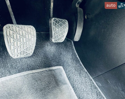 Білий Cанг Йонг Korando, об'ємом двигуна 2 л та пробігом 164 тис. км за 8100 $, фото 7 на Automoto.ua