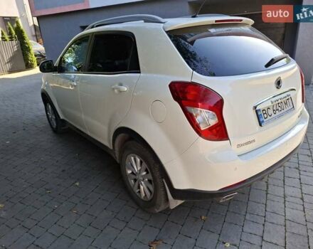 Білий Cанг Йонг Korando, об'ємом двигуна 2 л та пробігом 93 тис. км за 9800 $, фото 16 на Automoto.ua