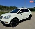 Білий Cанг Йонг Korando, об'ємом двигуна 2 л та пробігом 127 тис. км за 9700 $, фото 1 на Automoto.ua