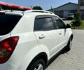 Білий Cанг Йонг Korando, об'ємом двигуна 2 л та пробігом 155 тис. км за 10800 $, фото 7 на Automoto.ua
