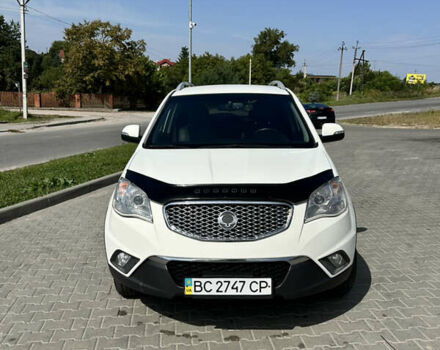 Білий Cанг Йонг Korando, об'ємом двигуна 2 л та пробігом 155 тис. км за 10800 $, фото 2 на Automoto.ua