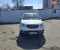 Белый Cанг Йонг Корандо, объемом двигателя 2 л и пробегом 176 тыс. км за 6500 $, фото 1 на Automoto.ua