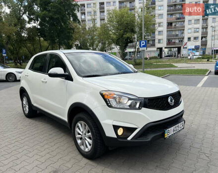 Білий Cанг Йонг Korando, об'ємом двигуна 2 л та пробігом 109 тис. км за 9500 $, фото 1 на Automoto.ua