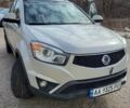 Білий Cанг Йонг Korando, об'ємом двигуна 2 л та пробігом 166 тис. км за 11300 $, фото 4 на Automoto.ua