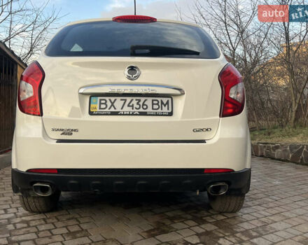 Білий Cанг Йонг Korando, об'ємом двигуна 2 л та пробігом 140 тис. км за 9000 $, фото 12 на Automoto.ua