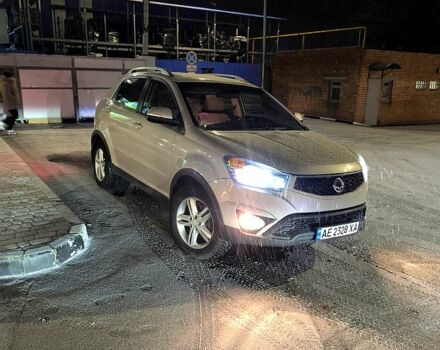 Белый Cанг Йонг Корандо, объемом двигателя 2 л и пробегом 98 тыс. км за 10500 $, фото 6 на Automoto.ua