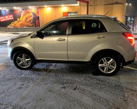 Белый Cанг Йонг Корандо, объемом двигателя 2 л и пробегом 98 тыс. км за 10500 $, фото 1 на Automoto.ua