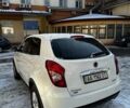 Белый Cанг Йонг Корандо, объемом двигателя 2 л и пробегом 129 тыс. км за 9000 $, фото 1 на Automoto.ua