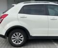 Білий Cанг Йонг Korando, об'ємом двигуна 2 л та пробігом 231 тис. км за 8990 $, фото 6 на Automoto.ua