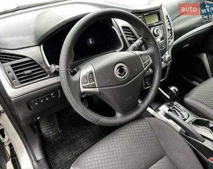 Білий Cанг Йонг Korando, об'ємом двигуна 2 л та пробігом 83 тис. км за 9800 $, фото 23 на Automoto.ua