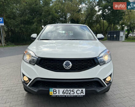 Білий Cанг Йонг Korando, об'ємом двигуна 2 л та пробігом 109 тис. км за 9500 $, фото 2 на Automoto.ua