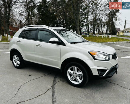 Білий Cанг Йонг Korando, об'ємом двигуна 2 л та пробігом 83 тис. км за 9800 $, фото 4 на Automoto.ua