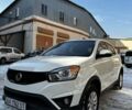 Белый Cанг Йонг Корандо, объемом двигателя 2 л и пробегом 129 тыс. км за 9000 $, фото 1 на Automoto.ua