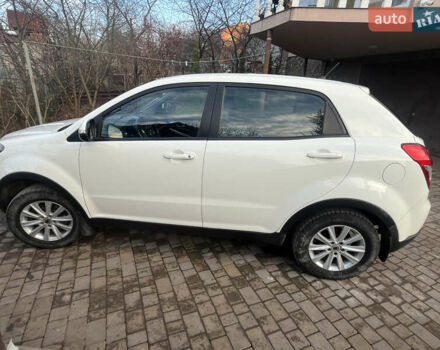 Білий Cанг Йонг Korando, об'ємом двигуна 2 л та пробігом 140 тис. км за 9000 $, фото 2 на Automoto.ua