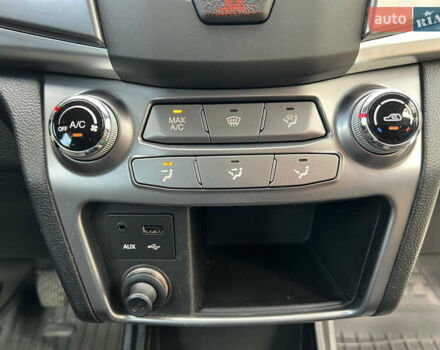 Білий Cанг Йонг Korando, об'ємом двигуна 2 л та пробігом 109 тис. км за 9500 $, фото 26 на Automoto.ua