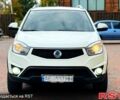 Белый Cанг Йонг Корандо, объемом двигателя 2 л и пробегом 203 тыс. км за 9900 $, фото 4 на Automoto.ua